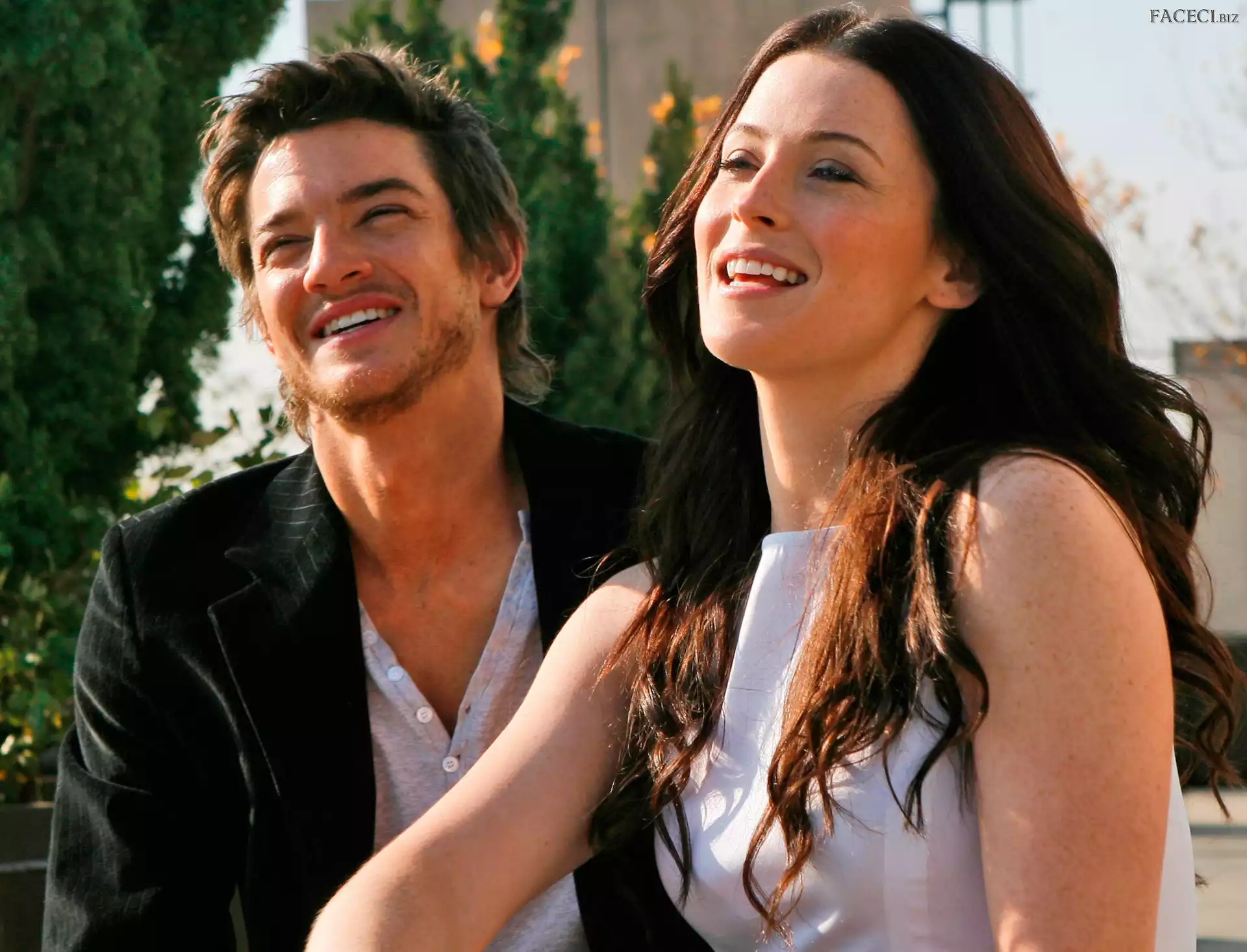 Bridget Regan, Aktorzy, Craig Horner